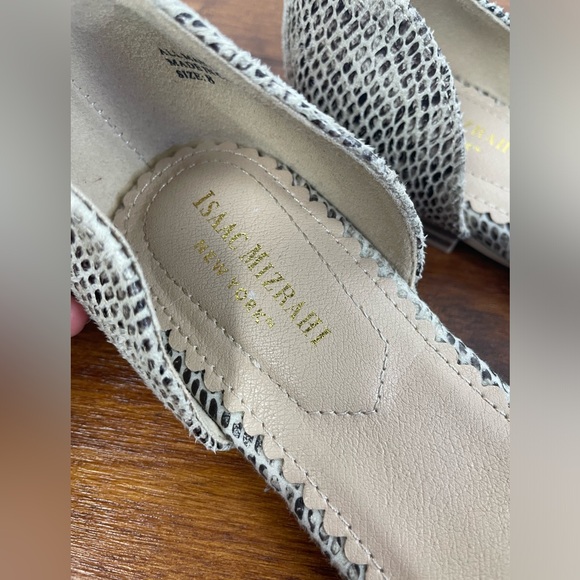 Isaac Mizrahi Snakeskin Print Low Heel Slip-on Flats Size 8 Women’s EUC - Picture 6 of 7